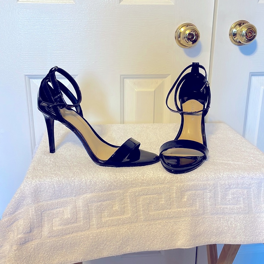 Gianni Bini dress sandals, black with ankle straps. Size 8.5